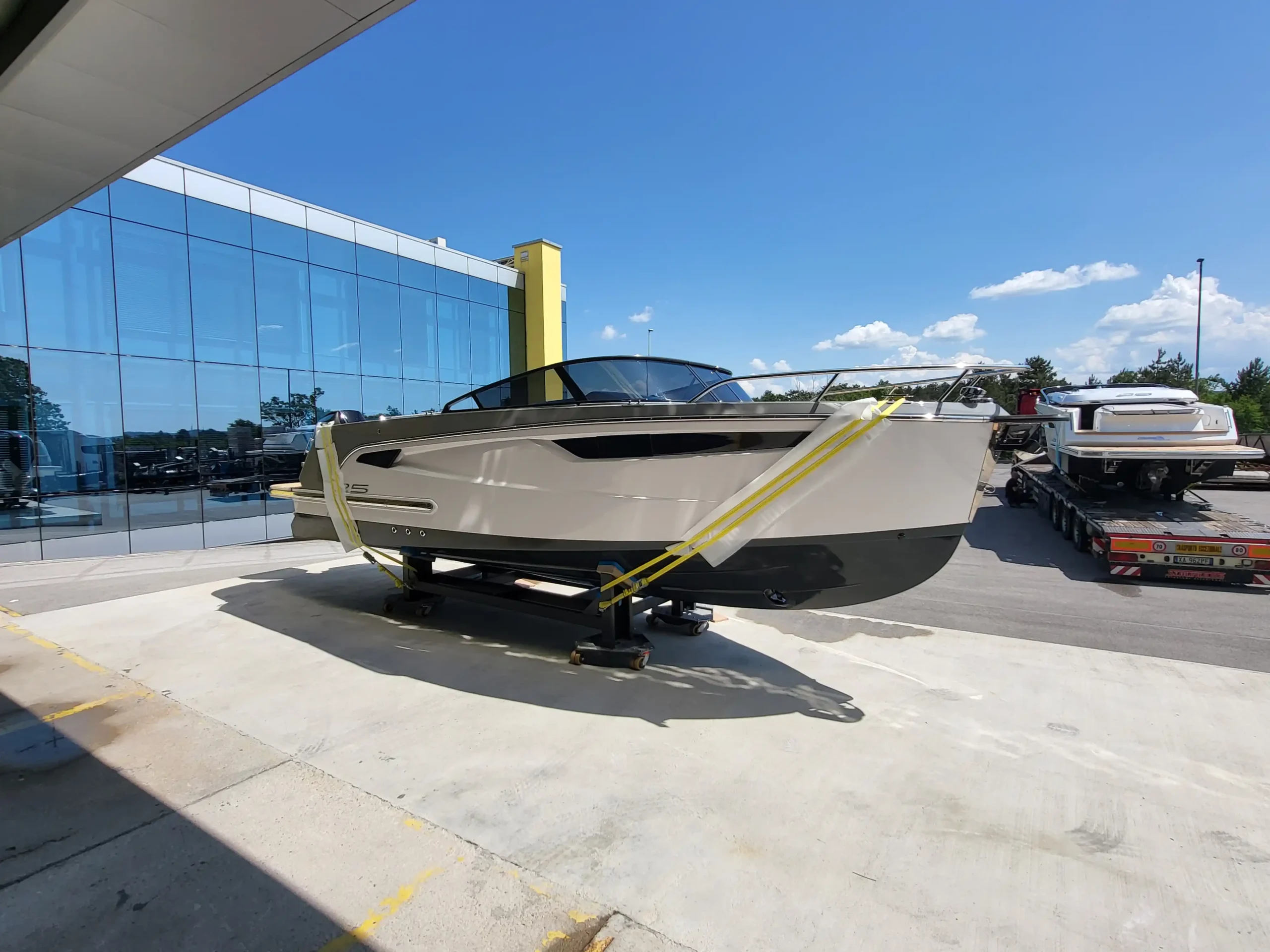 Alfastreet 25 Cabin Evo